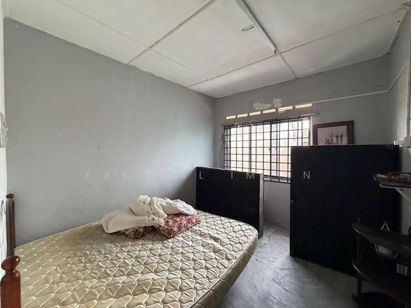 2-storey Terraced House for Sale in Taman Kota Masai (Pasir Gudang) - Fakhrul Imlan - Bedroom - PropertyGuru.com.my