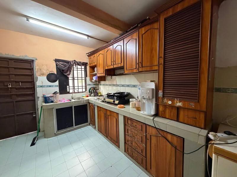 2-storey Terraced House for Sale in Taman Kota Masai (Pasir Gudang) - Fakhrul Imlan - Kitchen - PropertyGuru.com.my
