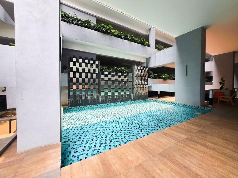 Kediaman Servis untuk Dijual di Neu Suites - Zul Syafiq - Pool - PropertyGuru.com.my