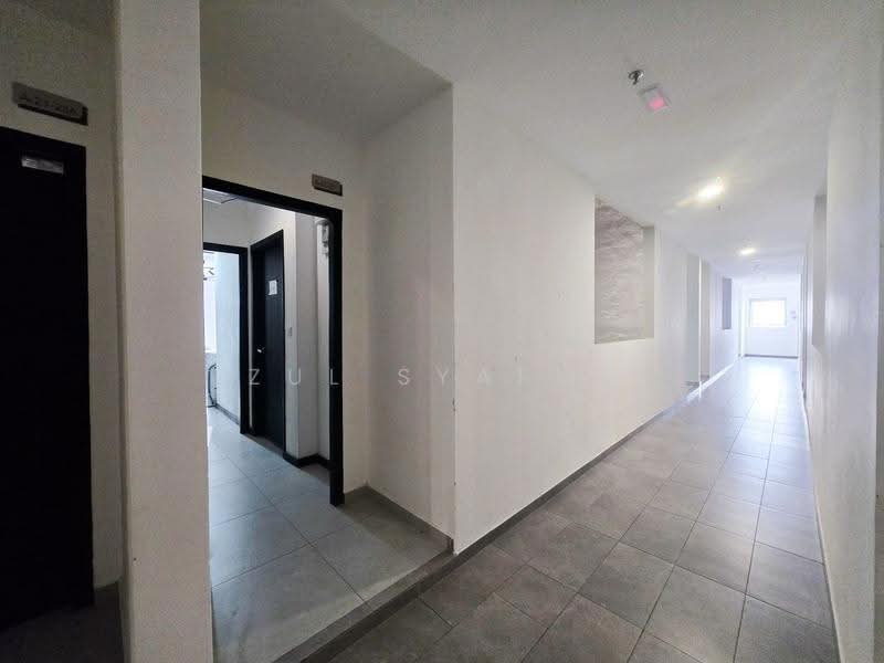 Kediaman Servis untuk Dijual di Neu Suites - Zul Syafiq - Corridor - PropertyGuru.com.my