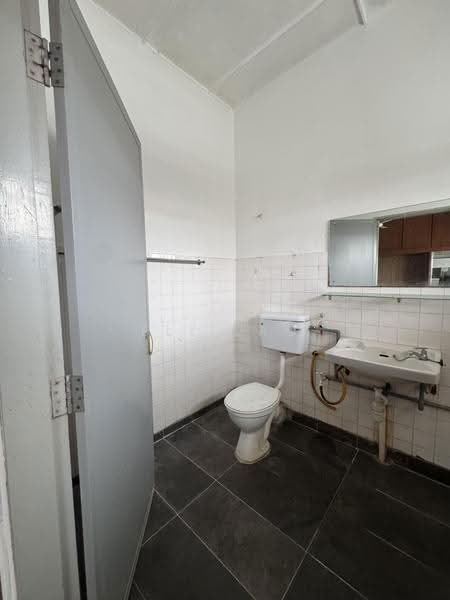 2-storey Terraced House for Sale in SS2 (Petaling Jaya) - Eli Lau - Bathroom - PropertyGuru.com.my