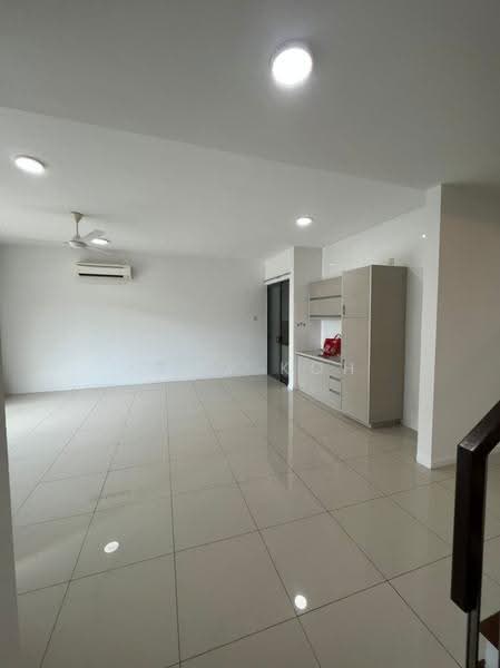 3-storey Terraced House for Rent in Lake Fields (Sungai Besi) - Cady Koh - Living Room - PropertyGuru.com.my