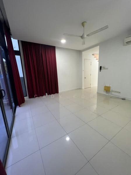3-storey Terraced House for Rent in Lake Fields (Sungai Besi) - Cady Koh - Living Room - PropertyGuru.com.my