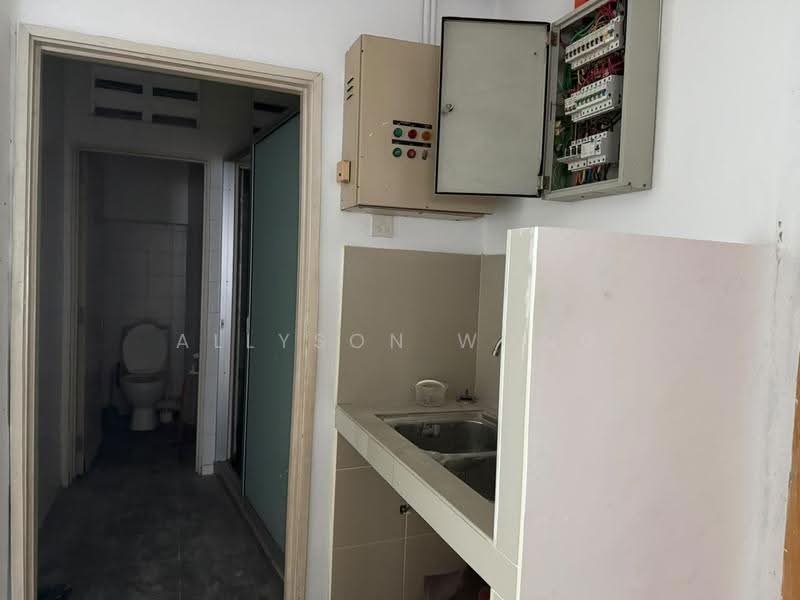 Shop / Office for Rent in Desa Petaling (Kuala Lumpur) - Allyson Wong - Bathroom - PropertyGuru.com.my