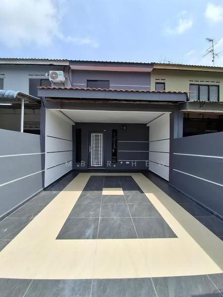Rumah Teres 2-Tingkat untuk Dijual di Taman Cahaya Masai (Pasir Gudang) - Amber Hew - Exterior - PropertyGuru.com.my