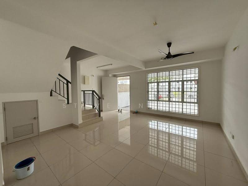 2-storey Terraced House for Sale in Bandar Indahpura (Kulai) - Steven Ngoi - Living Room - PropertyGuru.com.my
