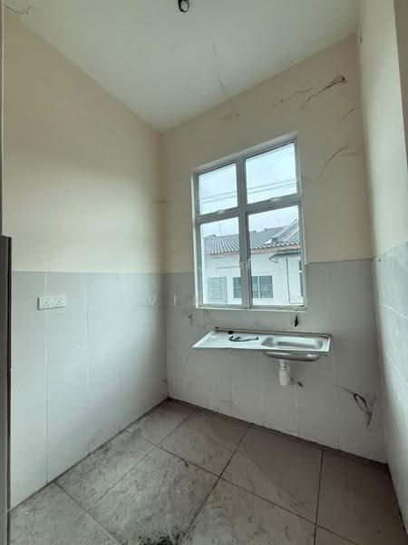 Rumah Teres 3-Tingkat untuk Dijual di Taman Kota Permai (Bukit Mertajam) - Jovine Ng - Kitchen - PropertyGuru.com.my
