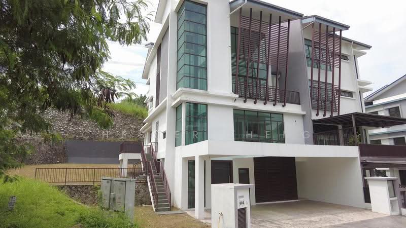 Rumah Berkembar untuk Dijual di Putra Heights (Subang Jaya) - Chester Cheng - PropertyGuru.com.my
