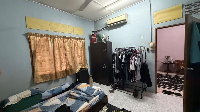 Terraced House for Sale in Bandar Baru Kuala Selangor (Kuala Selangor) - Fatin Azemi - Bedroom - PropertyGuru.com.my