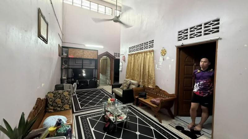 Terraced House for Sale in Bandar Baru Kuala Selangor (Kuala Selangor) - Fatin Azemi - Living Room - PropertyGuru.com.my
