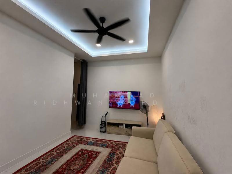 Rumah Teres 1-Tingkat untuk Dijual di Teluk Panglima Garang (Banting) - Muhammad Ridhwan Mohd Huzairi - Living Room - PropertyGuru.com.my