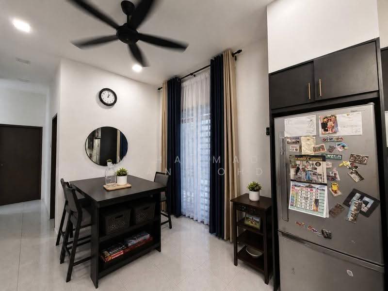 Rumah Teres 1-Tingkat untuk Dijual di Teluk Panglima Garang (Banting) - Muhammad Ridhwan Mohd Huzairi - Dining Room - PropertyGuru.com.my