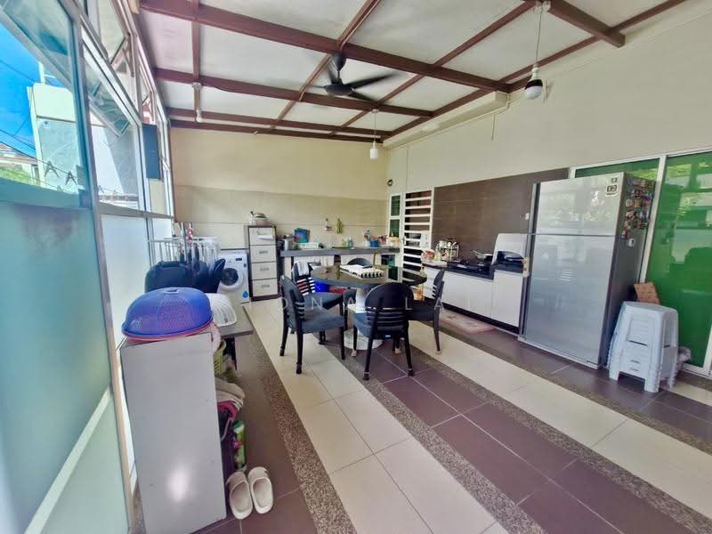 2-storey Terraced House for Sale in Luyang Perdana (Kota Kinabalu) - Fiona Lai - Kitchen - PropertyGuru.com.my