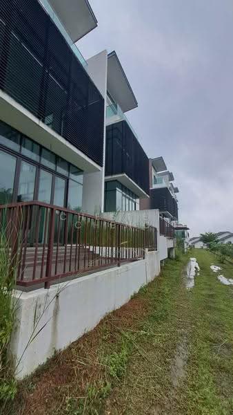 Semi-Detached House for Sale in Putra Heights (Subang Jaya) - Chester Cheng - PropertyGuru.com.my