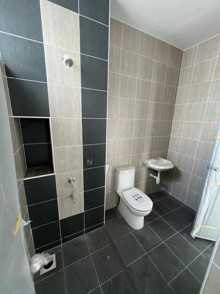 Semi-Detached House for Sale in Johor Bahru (Johor) - Wan Ning - Bathroom - PropertyGuru.com.my