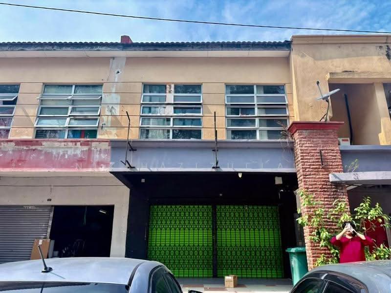 Shop for Rent in Kapar (Selangor) - Nik Hazizullah - PropertyGuru.com.my