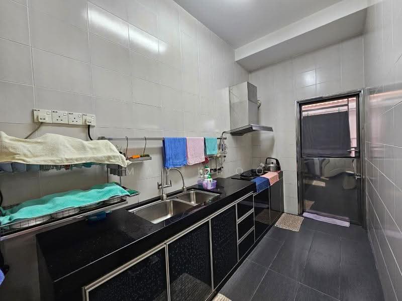 Cluster House for Sale in Horizon Hills (Iskandar Puteri (Nusajaya)) - May Khoo - Kitchen - PropertyGuru.com.my