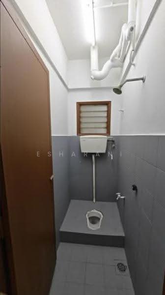 Pangsapuri untuk Dijual di Taman Cheras Intan - Esharani . - Bathroom - PropertyGuru.com.my
