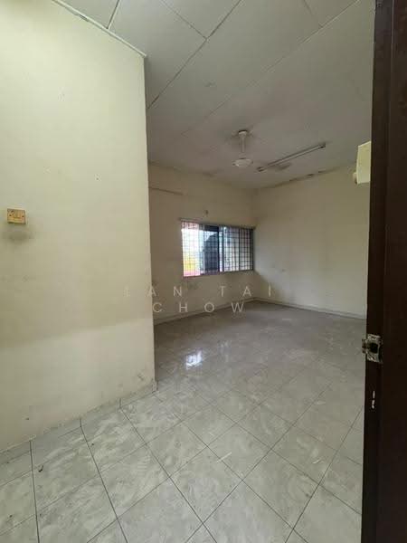 2-storey Terraced House for Sale in Kluang (Johor) - Lan Tai Chow - Interior - PropertyGuru.com.my