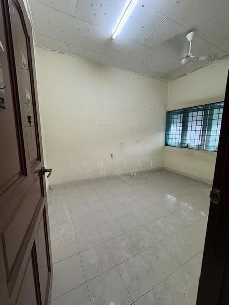 2-storey Terraced House for Sale in Kluang (Johor) - Lan Tai Chow - PropertyGuru.com.my