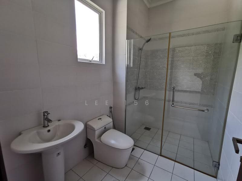 Semi-Detached House for Sale in Ampang Jaya (Ampang) - Lee 156 - Bathroom - PropertyGuru.com.my