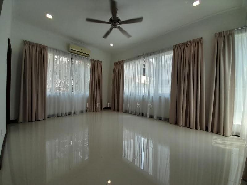 Semi-Detached House for Sale in Ampang Jaya (Ampang) - Lee 156 - Living Room - PropertyGuru.com.my