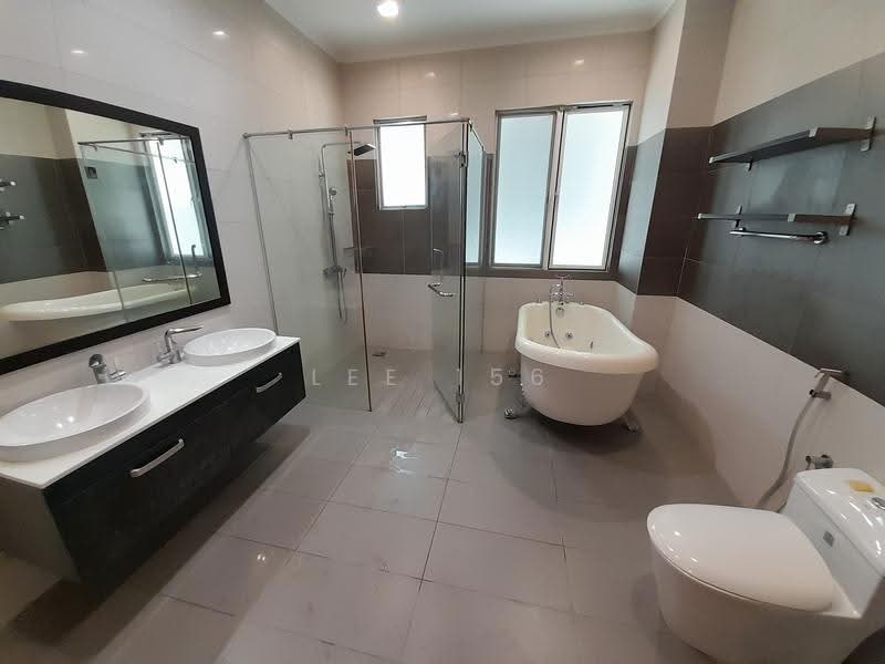 Semi-Detached House for Sale in Ampang Jaya (Ampang) - Lee 156 - Bathroom - PropertyGuru.com.my