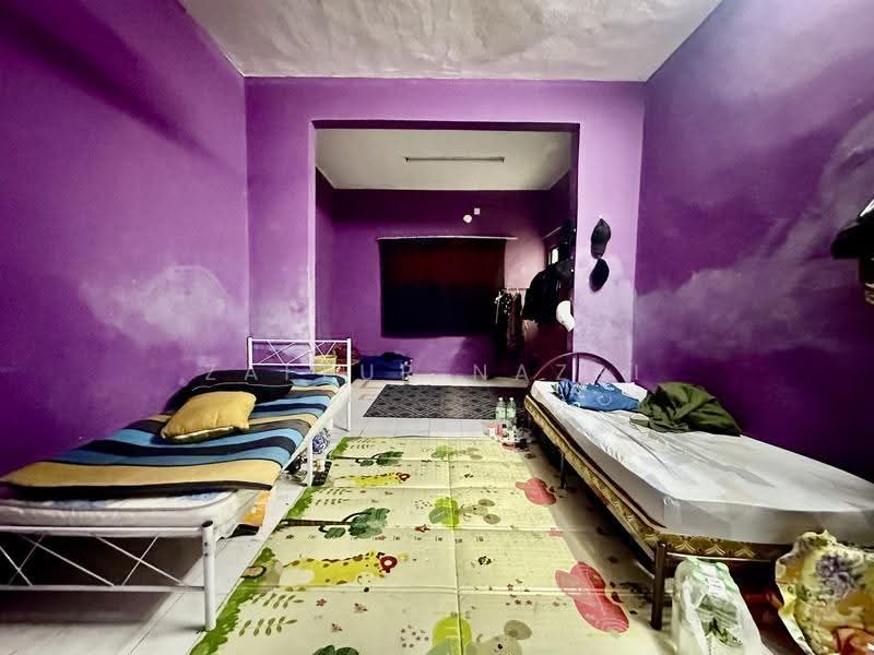 Rumah Teres 2-Tingkat untuk Dijual di Seksyen 11 (Shah Alam) - Zaffur Nazri - Bedroom - PropertyGuru.com.my
