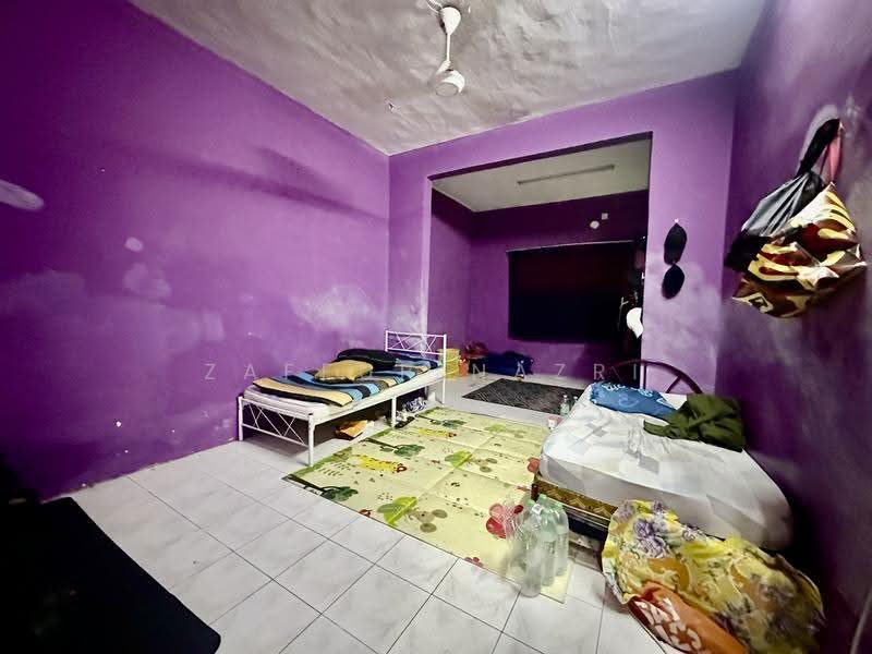 Rumah Teres 2-Tingkat untuk Dijual di Seksyen 11 (Shah Alam) - Zaffur Nazri - Bedroom - PropertyGuru.com.my