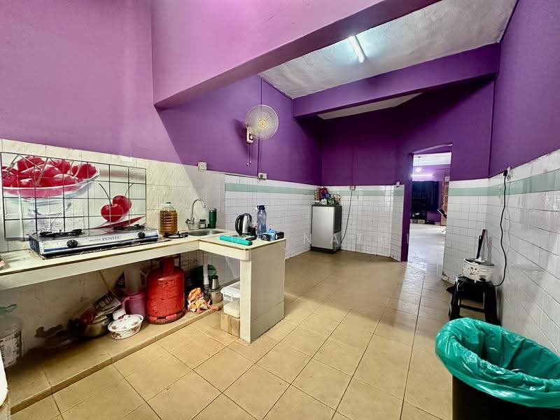 Rumah Teres 2-Tingkat untuk Dijual di Seksyen 11 (Shah Alam) - Zaffur Nazri - Kitchen - PropertyGuru.com.my