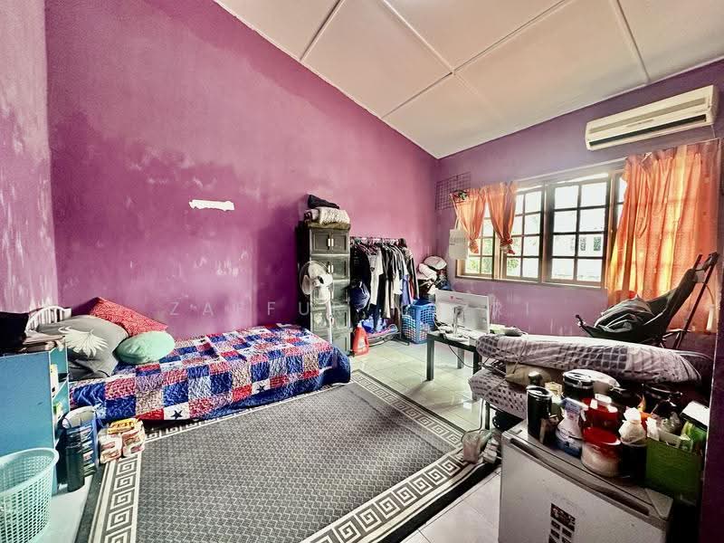 Rumah Teres 2-Tingkat untuk Dijual di Seksyen 11 (Shah Alam) - Zaffur Nazri - Bedroom - PropertyGuru.com.my