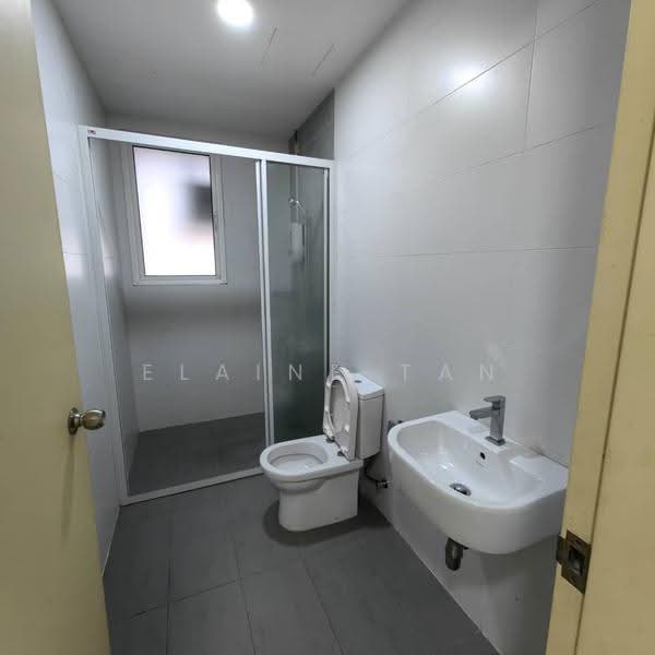 Service Residence for Rent at Impiria Residensi Bukit Tinggi Klang - Elaine Tan - Bathroom - PropertyGuru.com.my