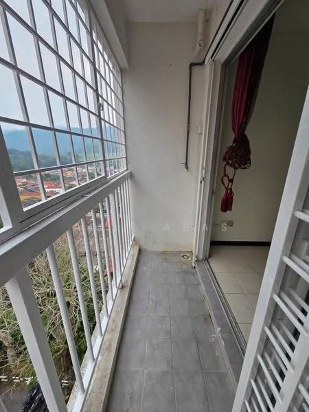 Pangsapuri untuk Disewa di Lakeview Apartments - Amir Abas - Balcony - PropertyGuru.com.my