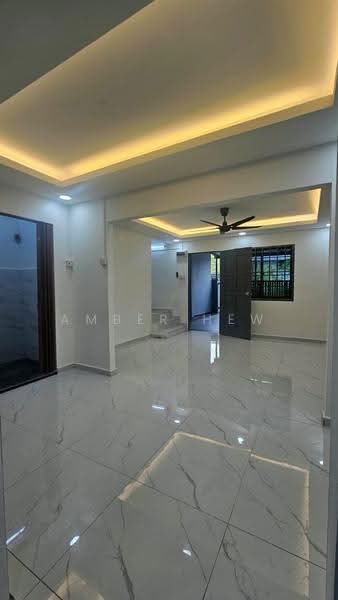 Rumah Teres 2-Tingkat untuk Dijual di Taman Air Biru (Pasir Gudang) - Amber Hew - Living Room - PropertyGuru.com.my