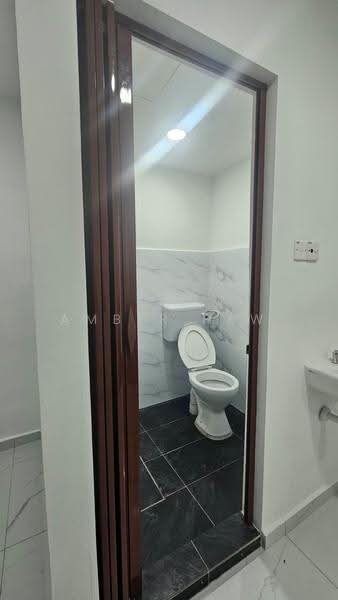 Rumah Teres 2-Tingkat untuk Dijual di Taman Air Biru (Pasir Gudang) - Amber Hew - Bathroom - PropertyGuru.com.my