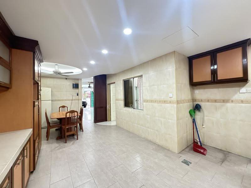 Terraced House for Rent in Cheras (Selangor) - Hei Kar Jun - Kitchen - PropertyGuru.com.my