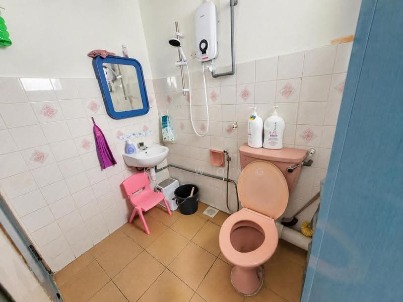 2-storey Terraced House for Sale in BANDAR PUCHONG JAYA (Puchong) - Sky Wong - Bathroom - PropertyGuru.com.my