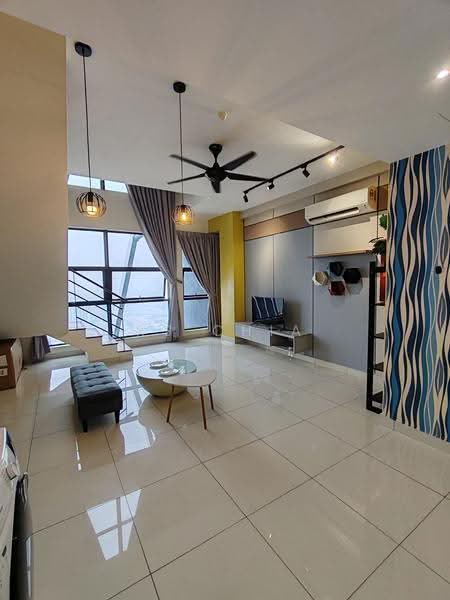 Kediaman Servis untuk Dijual di 8th & Stellar - KS Chia - Living Room - PropertyGuru.com.my