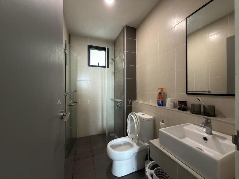 Service Residence for Sale at Zeta @ One South - Ariff Syafiq - Bathroom - PropertyGuru.com.my