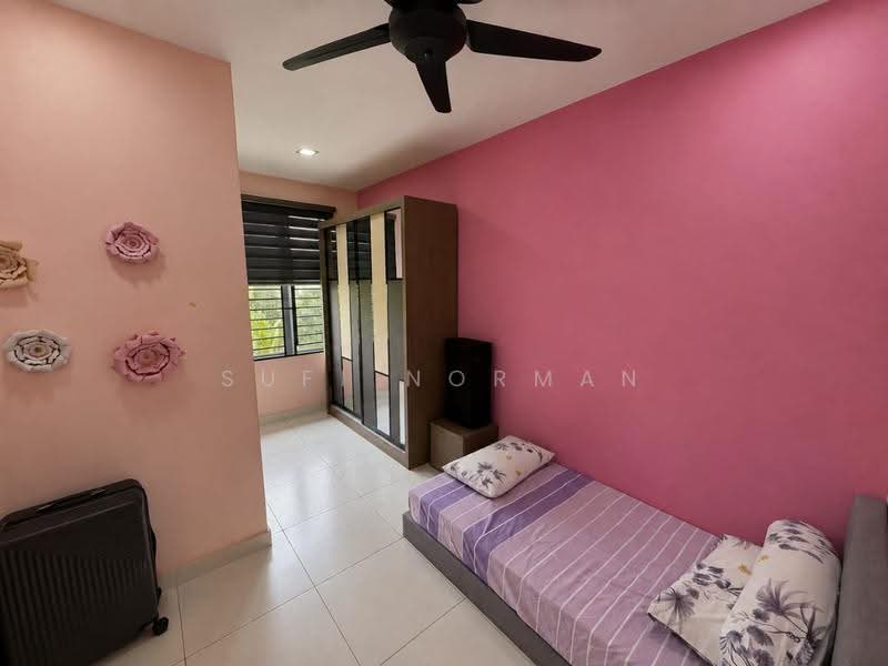 2-storey Terraced House for Sale in Taman Kempas Indah (Tebrau) - Sufi Norman - Bedroom - PropertyGuru.com.my