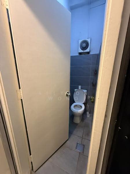 Shop / Office for Rent in Bandar Menjalara (Kuala Lumpur) - Allyson Wong - Bathroom - PropertyGuru.com.my