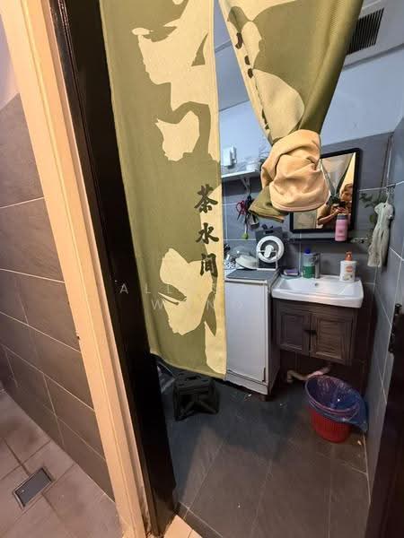 Shop / Office for Rent in Bandar Menjalara (Kuala Lumpur) - Allyson Wong - Bathroom - PropertyGuru.com.my