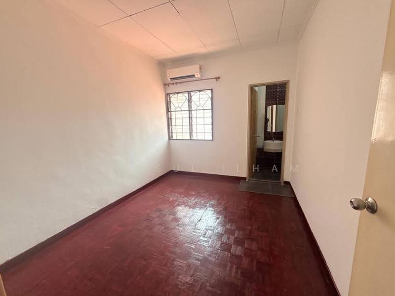2-storey Terraced House for Sale in Subang (Selangor) - Syamsul Ilham - PropertyGuru.com.my
