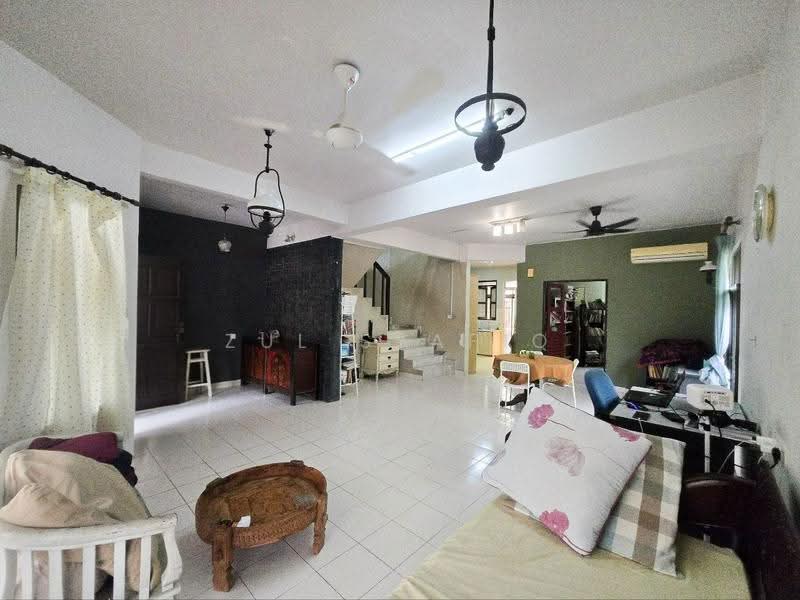 2-storey Terraced House for Sale in Seri Utama Damansara (Kota Damansara) - Zul Syafiq - Living Room - PropertyGuru.com.my