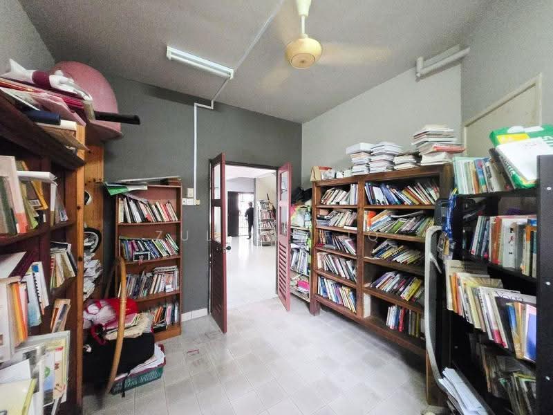 2-storey Terraced House for Sale in Seri Utama Damansara (Kota Damansara) - Zul Syafiq - Study - PropertyGuru.com.my