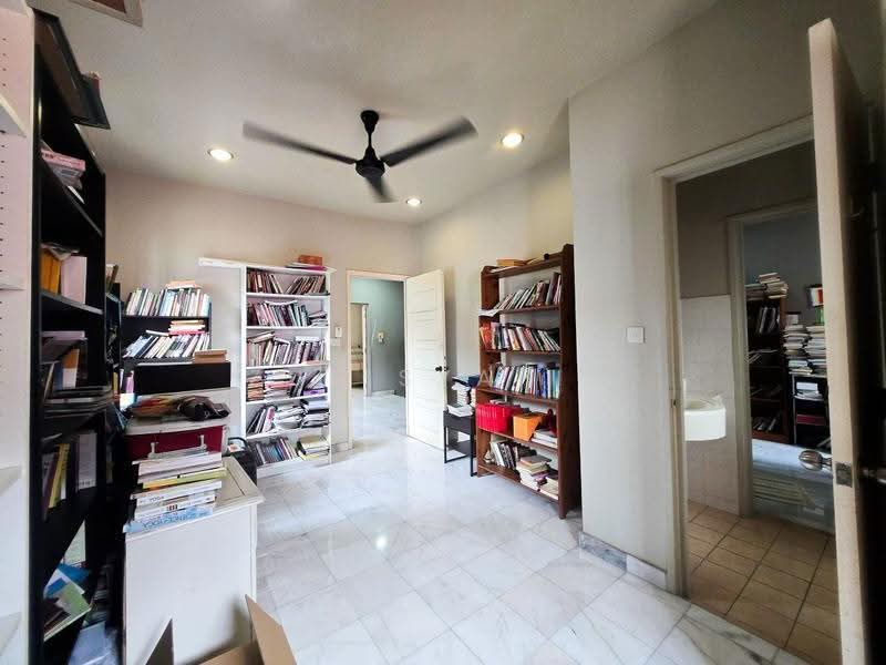 2-storey Terraced House for Sale in Seri Utama Damansara (Kota Damansara) - Zul Syafiq - Study - PropertyGuru.com.my