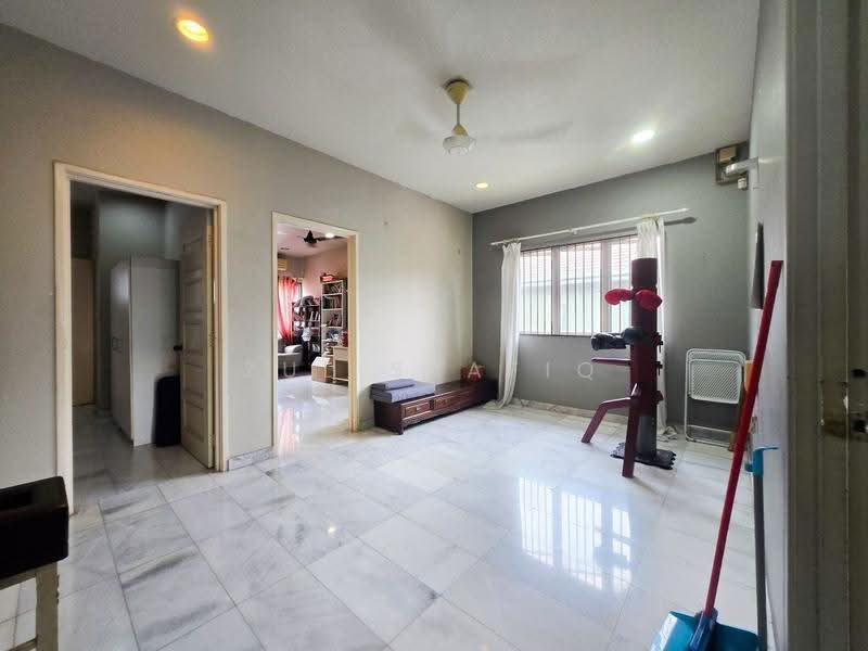 2-storey Terraced House for Sale in Seri Utama Damansara (Kota Damansara) - Zul Syafiq - Living Room - PropertyGuru.com.my