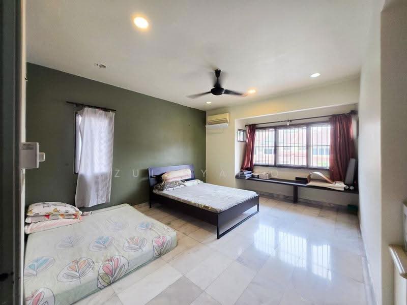 2-storey Terraced House for Sale in Seri Utama Damansara (Kota Damansara) - Zul Syafiq - Bedroom - PropertyGuru.com.my