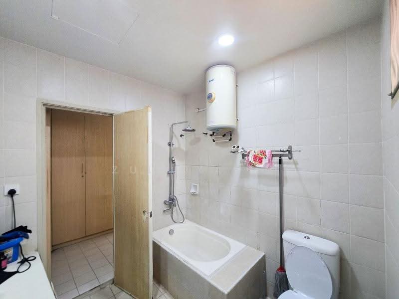 2-storey Terraced House for Sale in Seri Utama Damansara (Kota Damansara) - Zul Syafiq - Bathroom - PropertyGuru.com.my