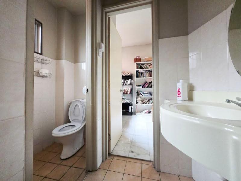 2-storey Terraced House for Sale in Seri Utama Damansara (Kota Damansara) - Zul Syafiq - Bathroom - PropertyGuru.com.my